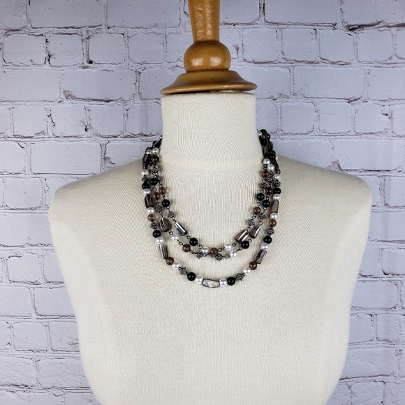 Laila Rowe Multi Strand Shell Glass Pearl Beaded Necklace Adjustable Silver Tone - Picture 10 of 10